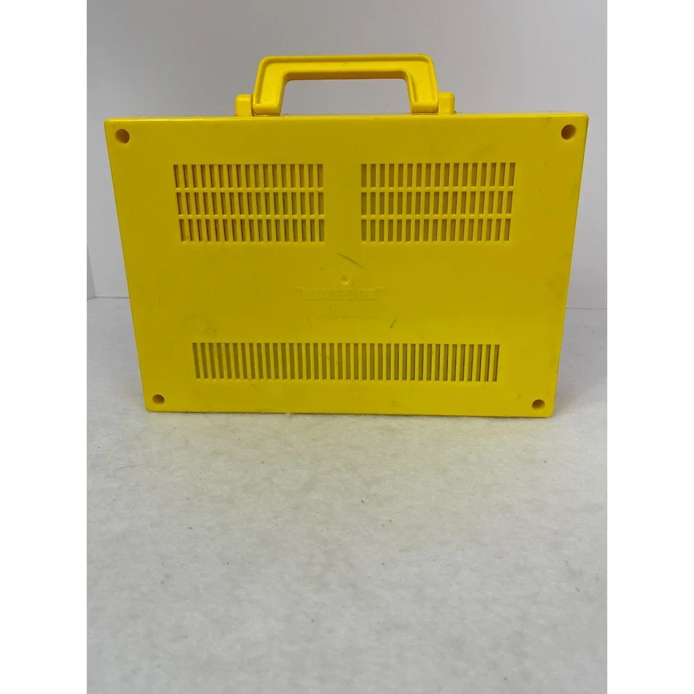 Blue Box Musical Toy TV Unisex OS 1979 Scrolling Animal Screen Red Yellow Good